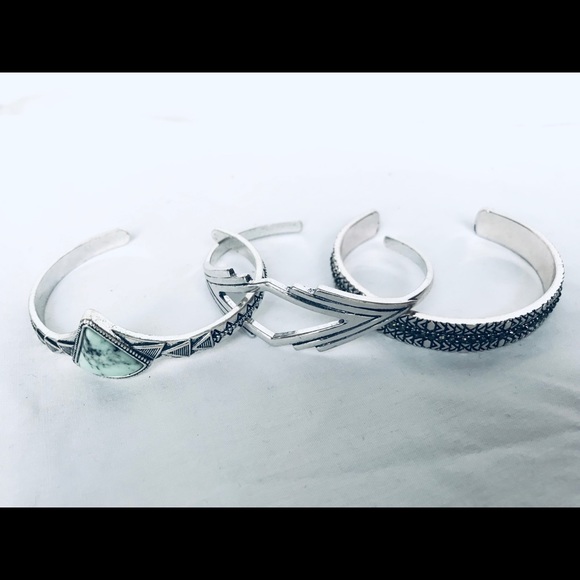 Bracelets - Picture 4 of 5